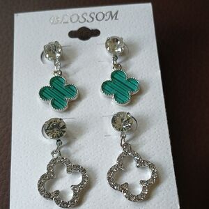 Green and Silver Clover Drop Earrings.2 earrings.